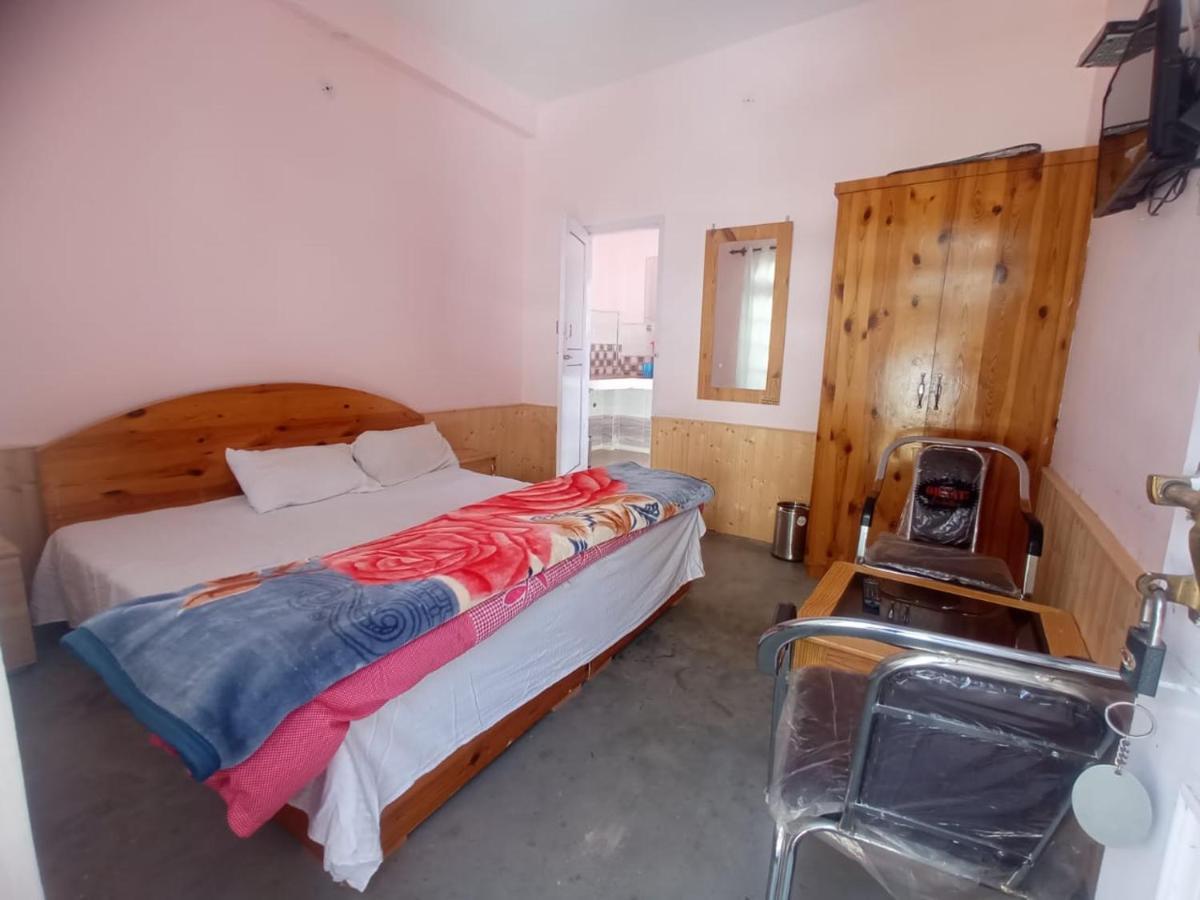 Snow Oak Guest House Kasol Exterior photo